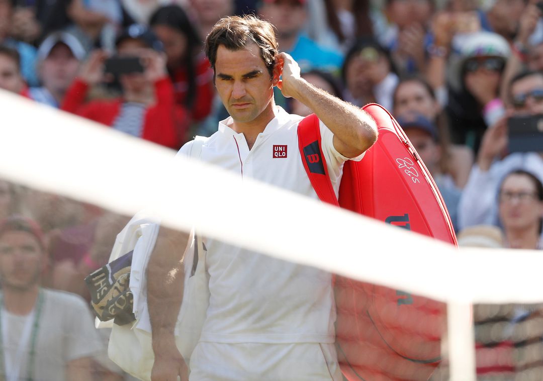 Roger Federer cầm vợt số mấy?