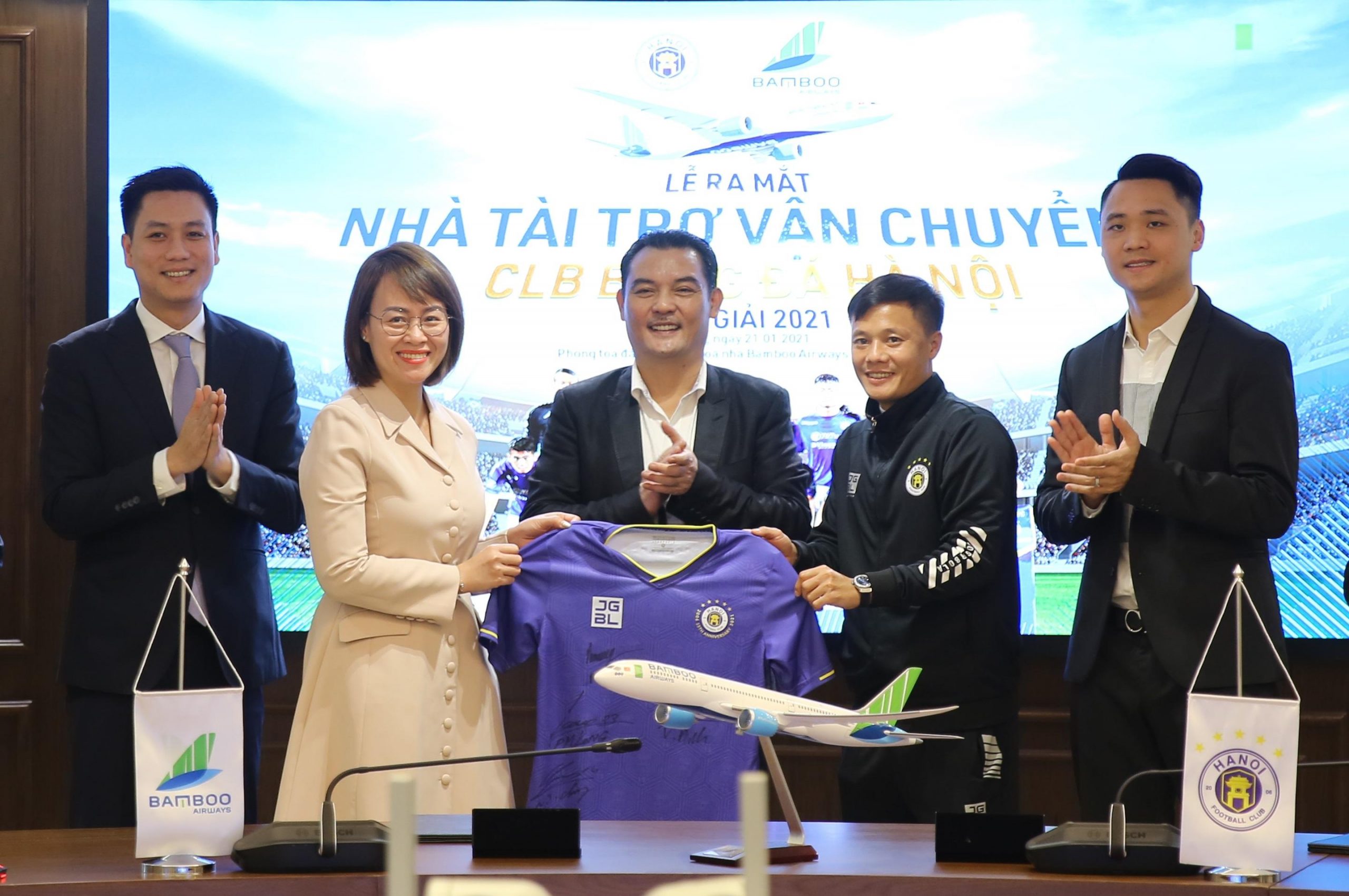 Lee Nguyễn sẽ khoác màu áo mới trong đội tuyển CLB TP. HCM