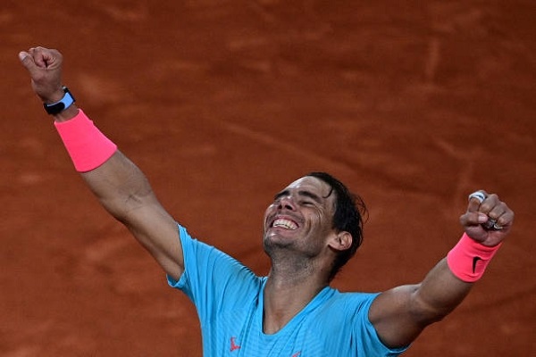 Nadal xuất sắc khi lần thứ 13 giành được chức vô địch Roland Garros trước cầu thủ Djokovic