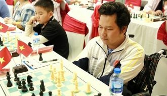 Văn Quân Việt Nam chiến thắng ngoạn mục trong giải cờ vua dành cho khuyết tật