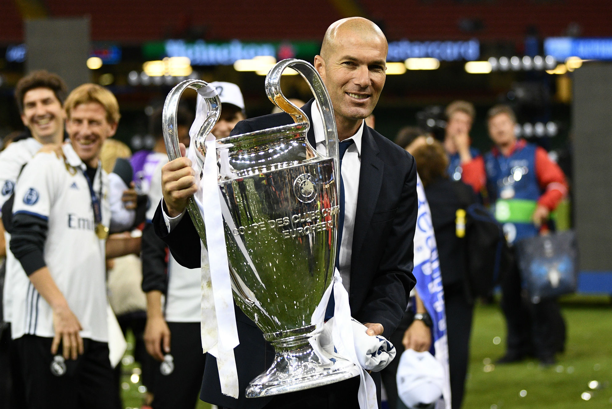 Vì sao Messi không thể vượt qua cái bóng của Zidane?